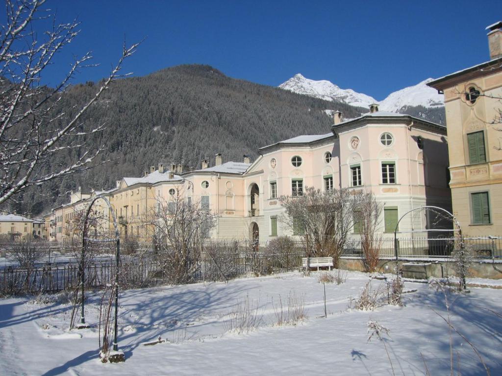 Albergo Croce Bianca Poschiavo Eksteriør bilde