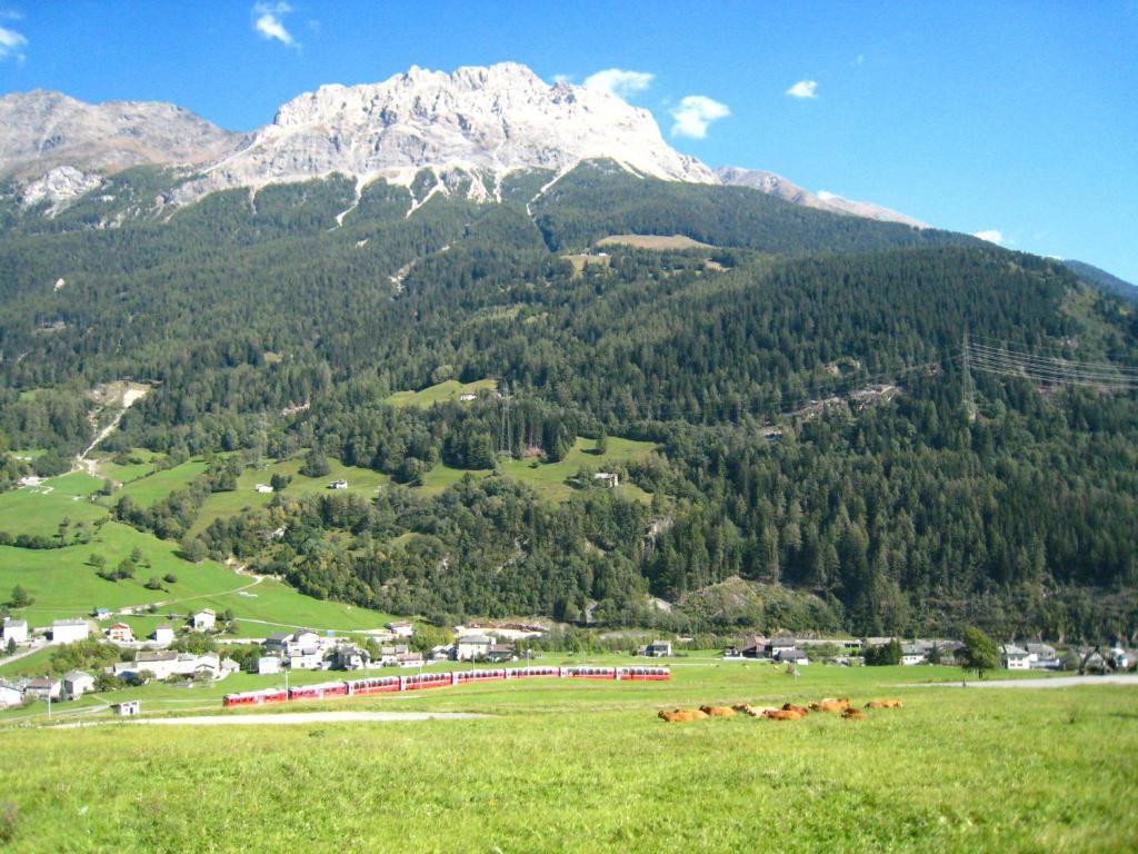 Albergo Croce Bianca Poschiavo Eksteriør bilde